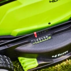 Greenworks Akku-Rasenmäher G40LM41K4 KIT 40V -Einhell Garten Geschaft 6952909025865 2705 CU 01