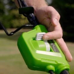 Greenworks Akku-Rasenmäher GD40LM46SP 40 V Solo 11 Greenworks Akku-Rasenmäher GD40LM46SP 40 V Solo -Einhell Garten Geschaft 6952909031385 2508 A 01